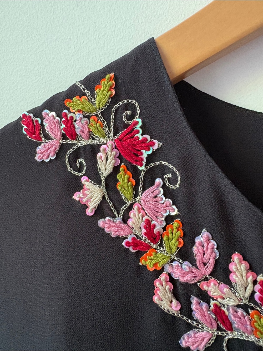 Parsley & Sage Boho Embroidered Top - Picture 7 of 13